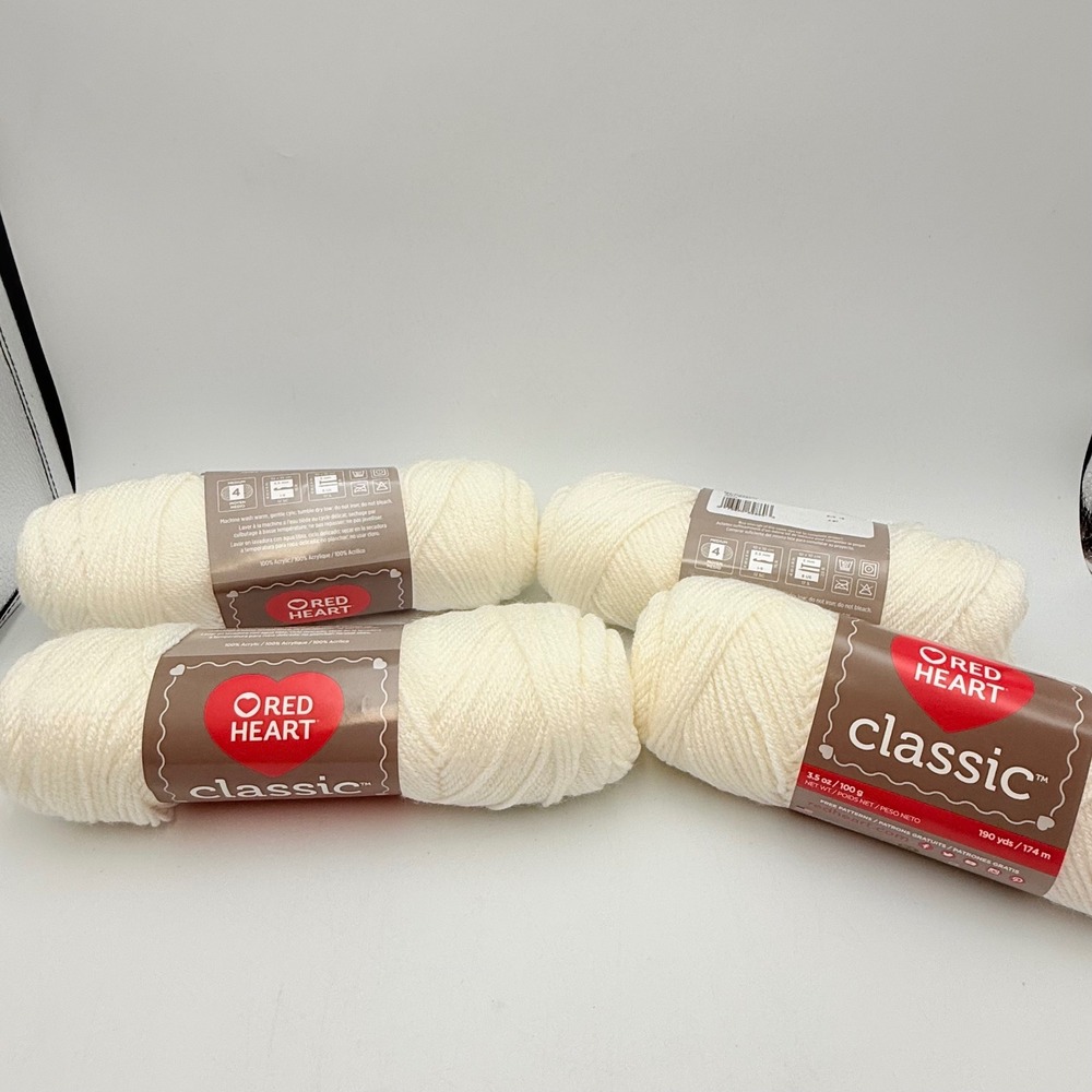 Red Heart Classic Yarn Off White 0003 Medium 4 Worsted 3.5oz 4 Skeins Lot
